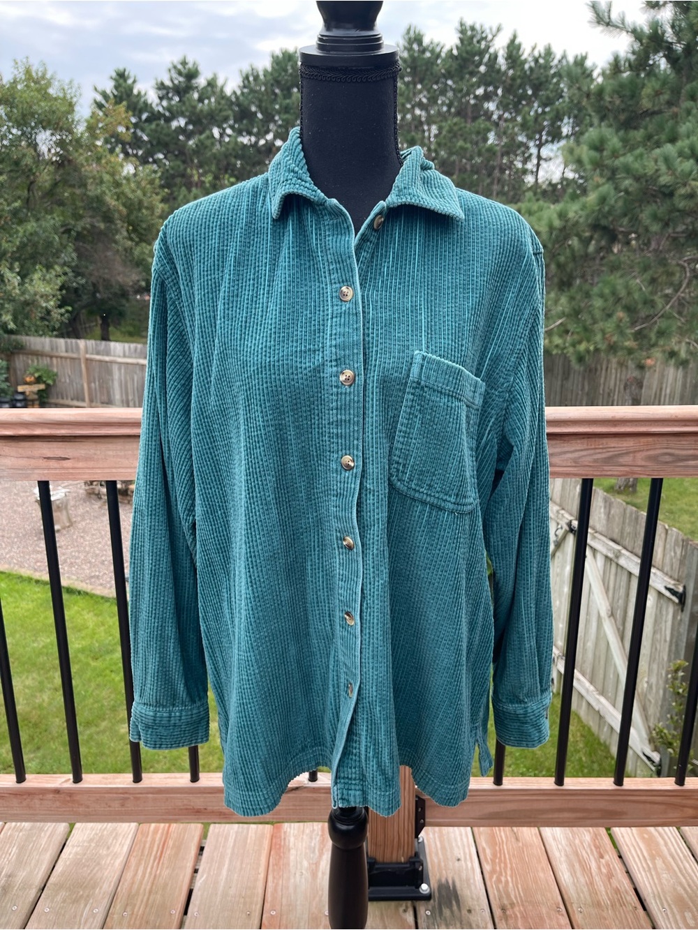 LL Bean Shirt Women’s Size Large Green Wide Wale Corduroy Shacket Cotton Button